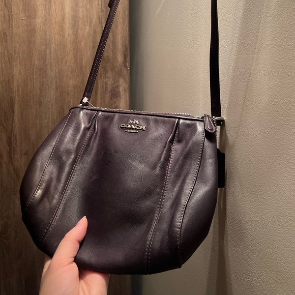 Vintage coach bag 🍇🤍🎧 - Picture 3 of 3